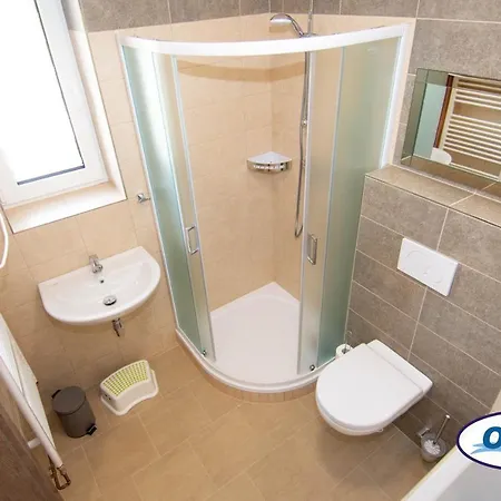 شقة Apartman Letajici Kolo *